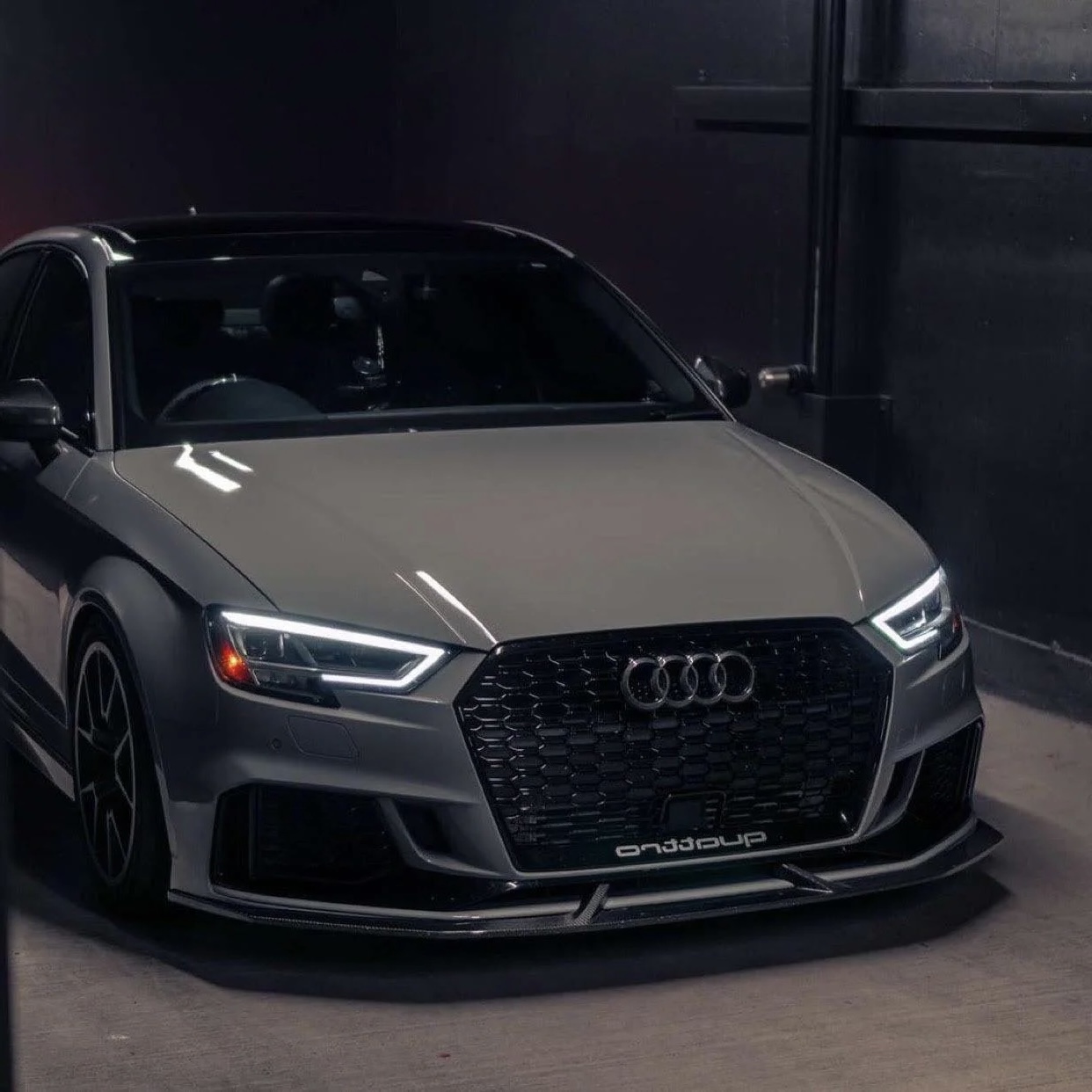 Audi tint