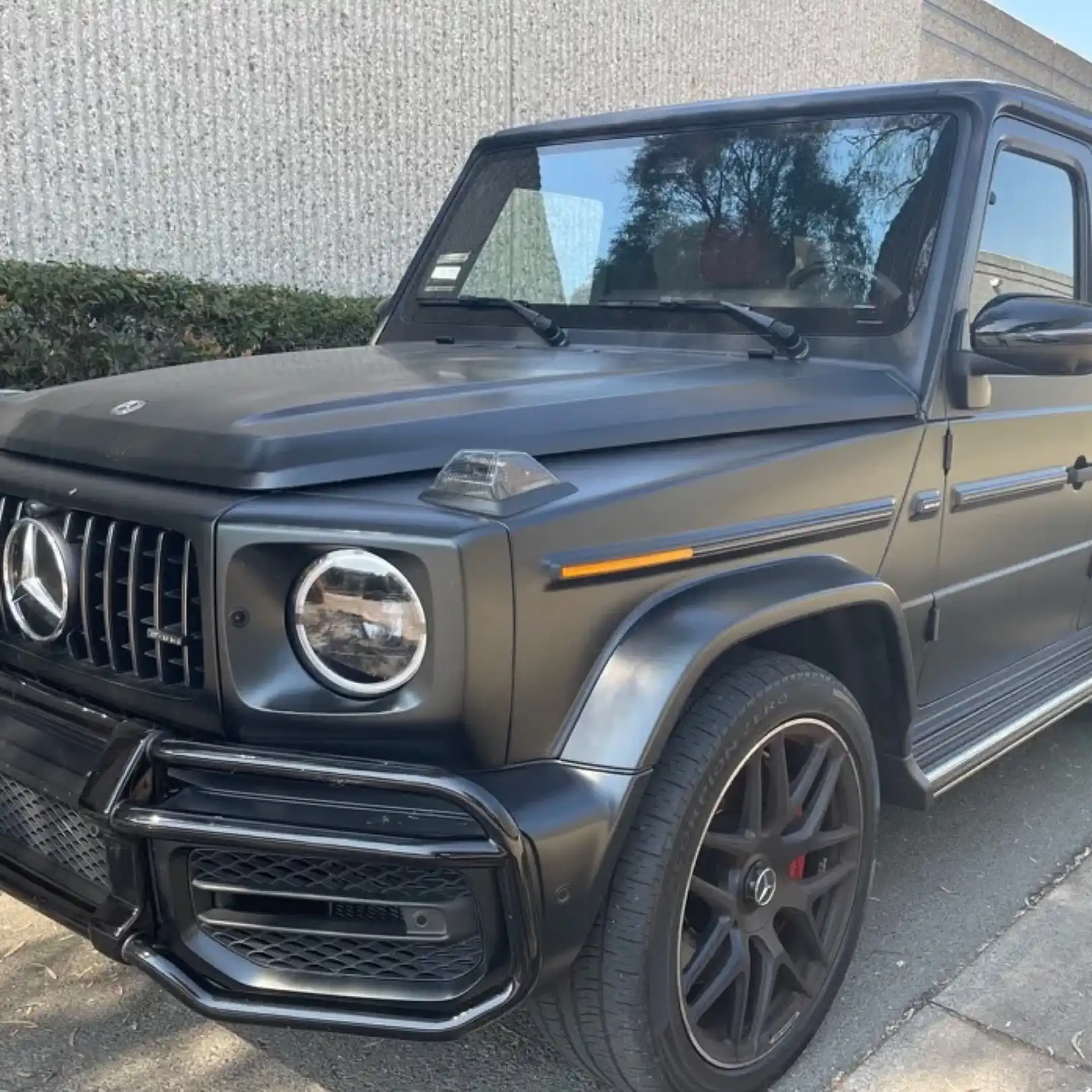 Mercedes-Benz G-Class with windshield rock chip protection