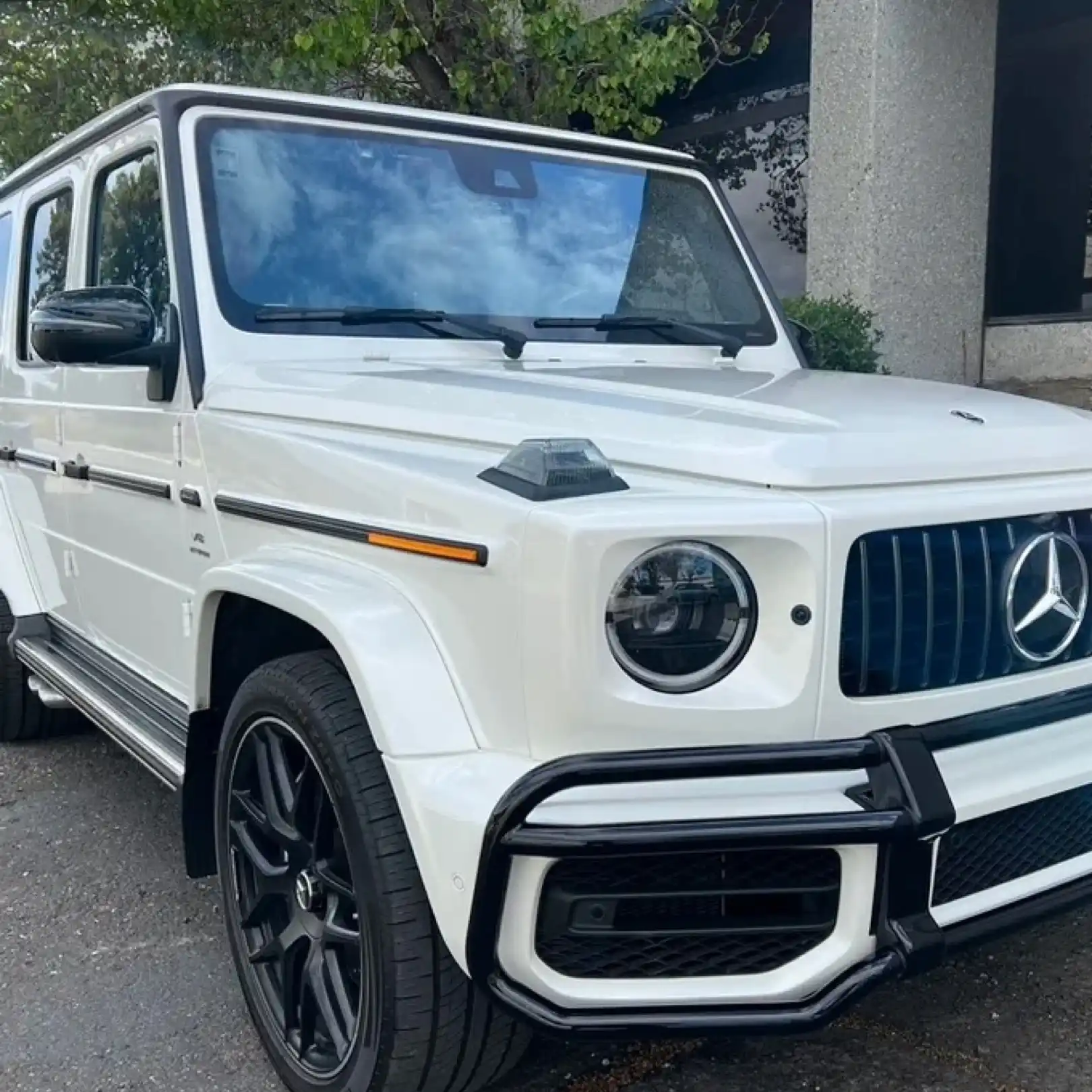Mercedes-Benz G-Class with ExoShield windshield protection film